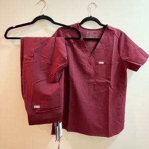 Fig scrub with Aya travel nurse logo